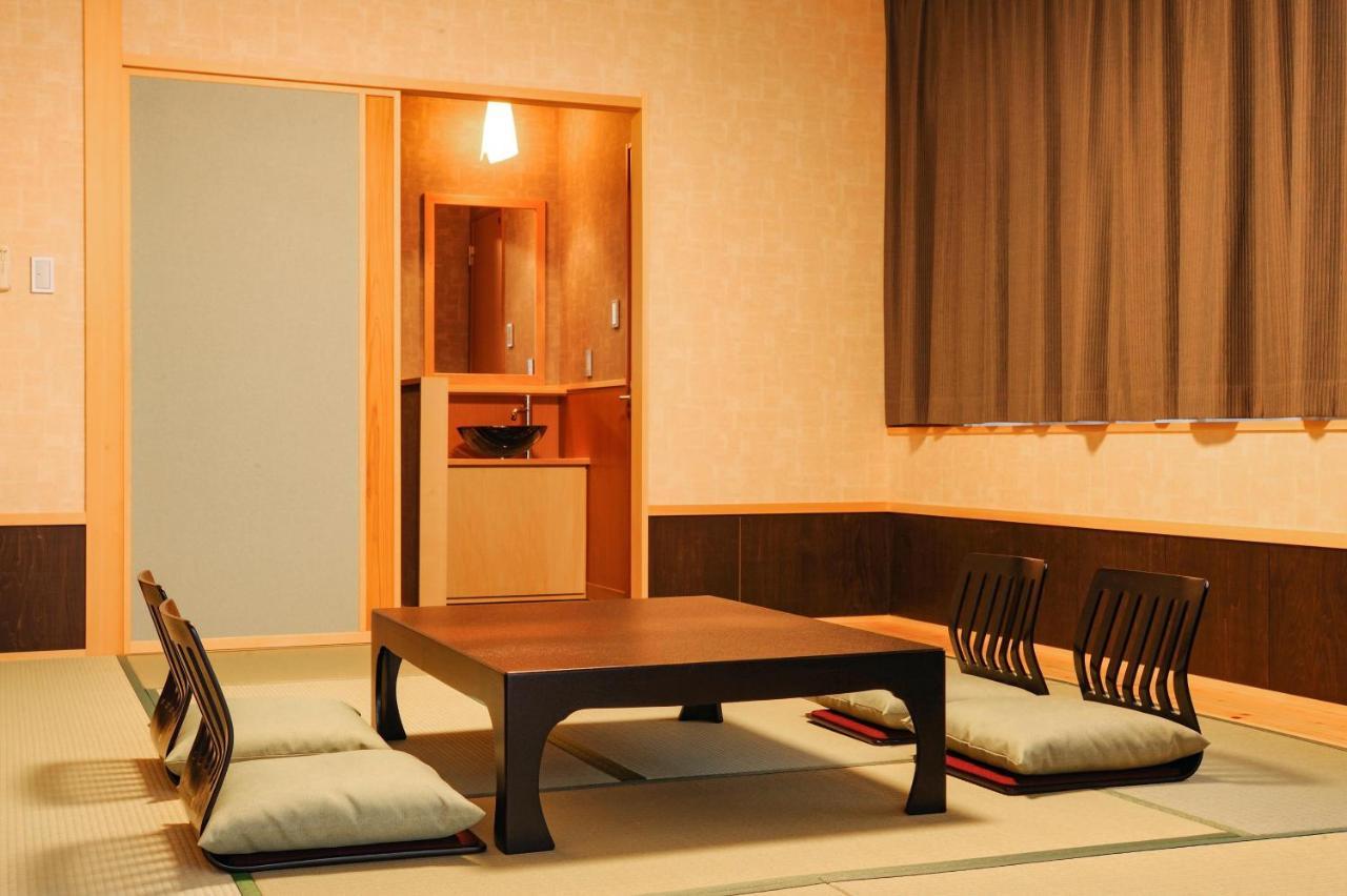 Ooedo Onsen Monogatari Urayasu Mangekyo Hotel Buitenkant foto